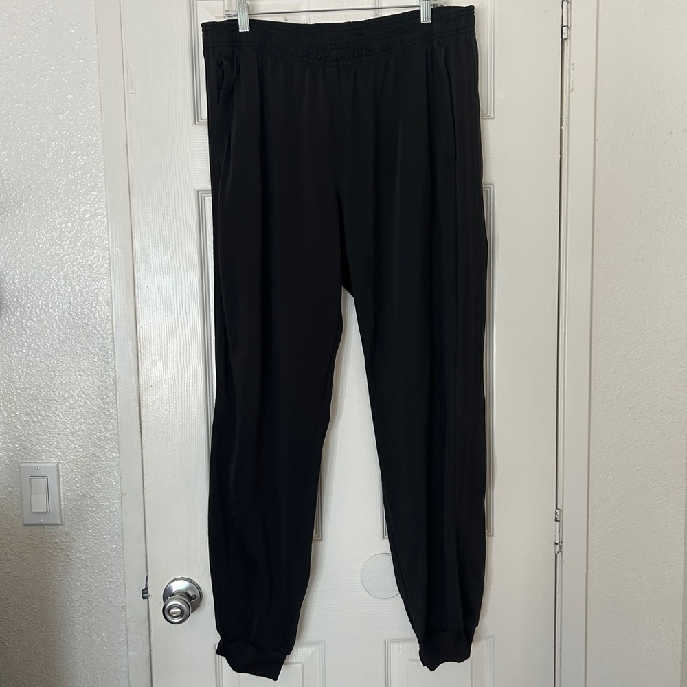 Men’s adidas joggers 2XL